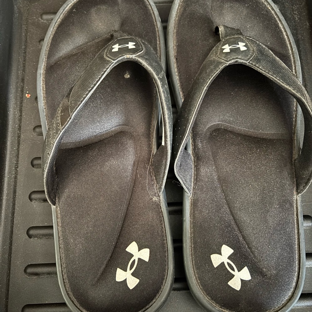 Under Armour Flip Flops